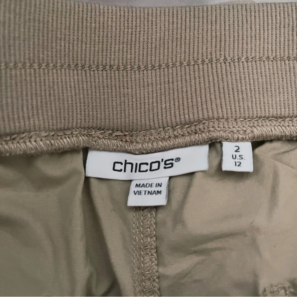 Chico’s Like New Khaki Embroidered Straight Leg Pants - Picture 6 of 6